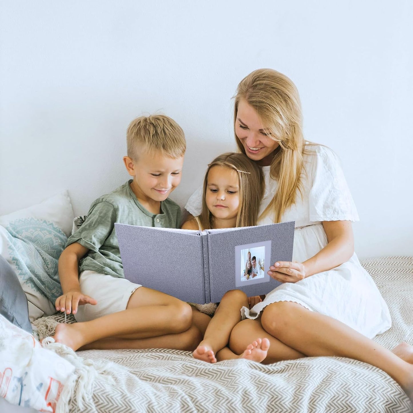 Photo Album Self Adhesive Pages Scrapbook Large Magnetic Photo Albums with Sticky Pages Scrapbooks for Wedding Baby for 4x6 5x7 8x10 Picture Photo Books 11x10.6 Grey 40 Pages