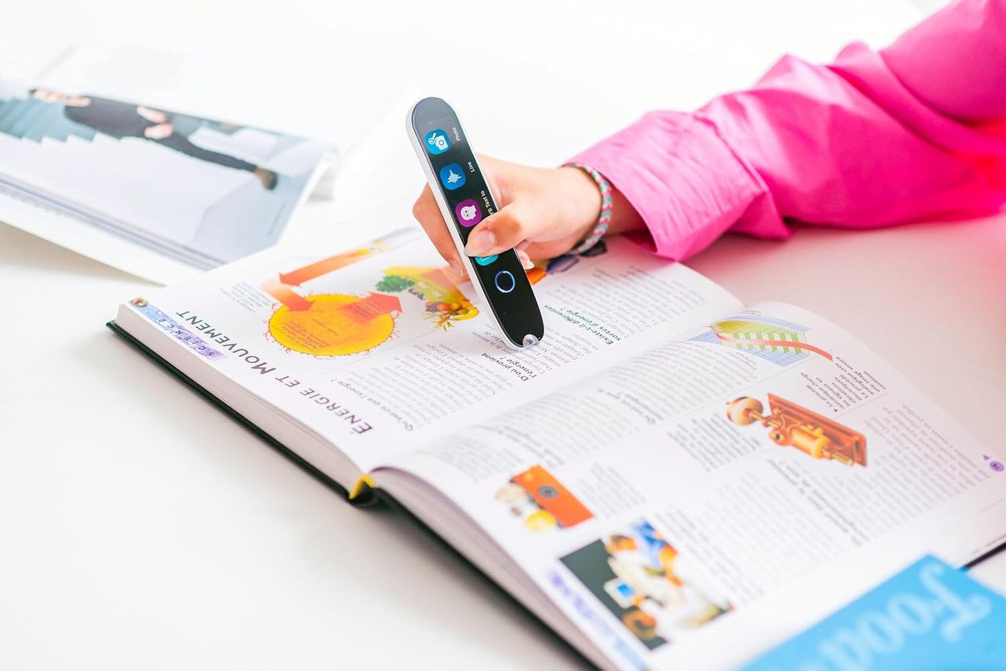 IRISPen Reader 8: 48 Language OCR Pen Scanner, Text to Speech, Photo OCR Scanner, Assistive Technology for Dyslexic Readers