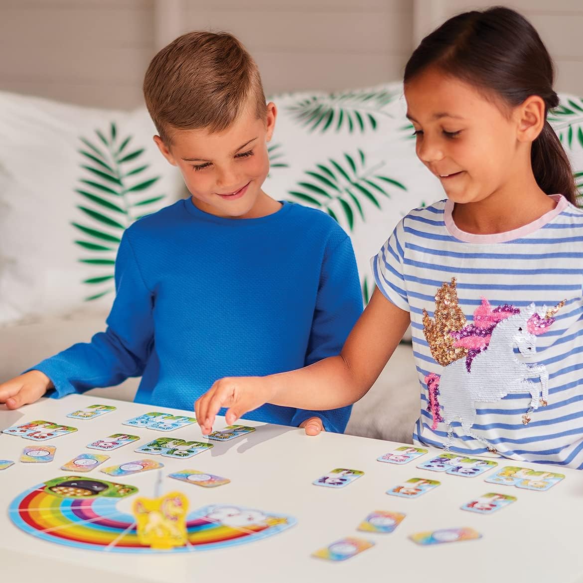 Orchard Toys Moose Games Rainbow Unicorns Game. Race Your Unicorns Over The Rainbow to a Pot of Gold in This Magical, Fun Color-Matching Game! Ages 3+ for 2-4 Players