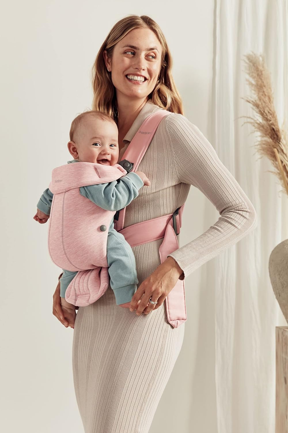 BabyBjörn Baby Carrier Mini, Light Pink, 3D Jersey | Infant Carrier (7-25 lbs), Ergonomic, Easy-to-Use